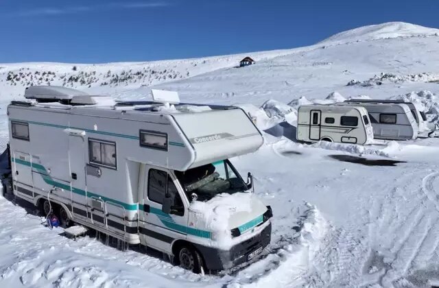 Erciyes Dağı, karavan tutkunlarının yeni kış rotası haline geldi