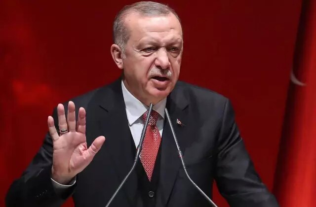 “Erdoğan tehlikeli rakip” diyen eski Başbakan’dan skandal Türkiye çağrısı