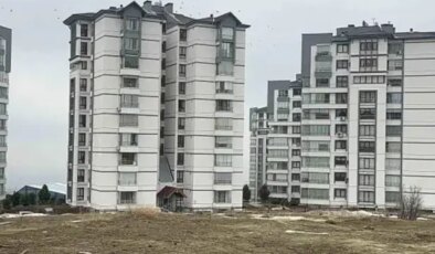 Feci ölüm! 15. kattan kendini boşluğa bıraktı