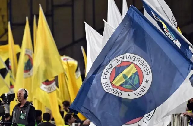 Fenerbahçe, 120. yıla özel armasını değiştiriyor! Yeni amblemdeki yıldız sayısı dikkat çekti