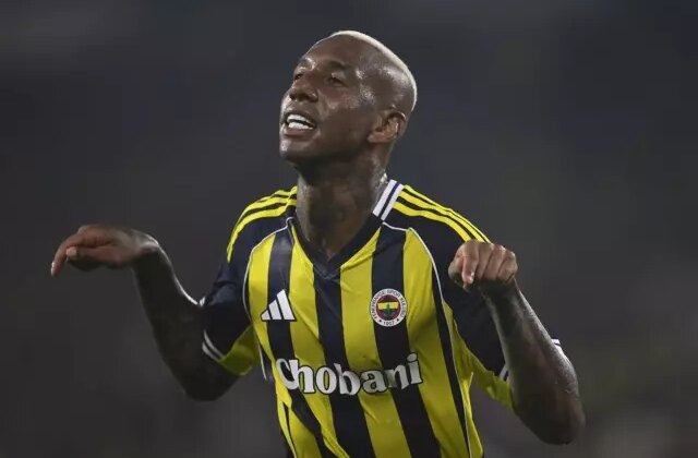 Fenerbahçe, Anderson Talisca’nın sözleşmesini uzattı