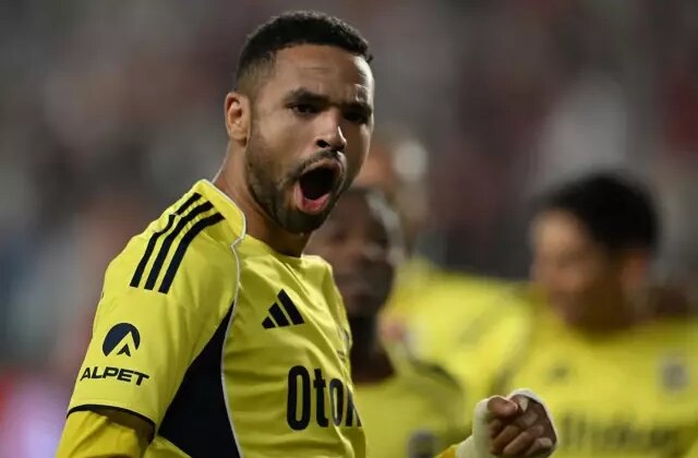 Fenerbahçe’de ayrılık! En-Nesyri maç sonunda takımla vedalaştı