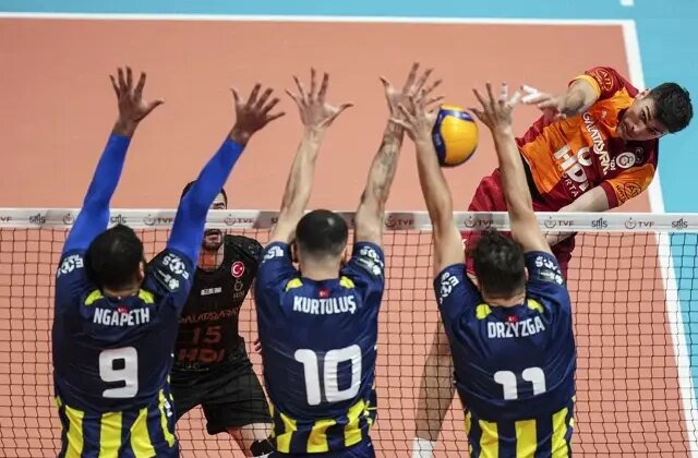 Fenerbahçe, Galatasaray’a set vermedi! 8 maçlık seri sona erdi