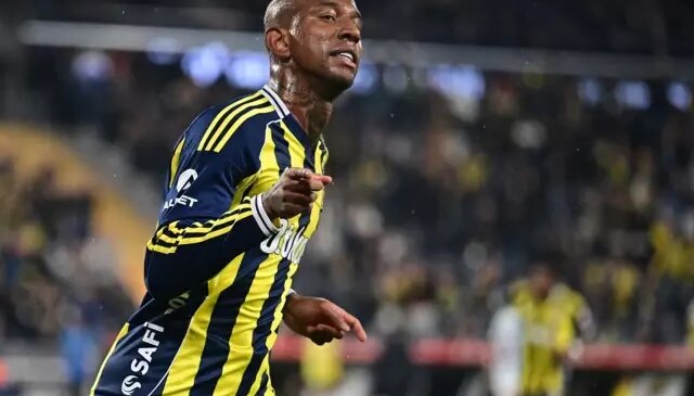 Fenerbahçe ikinci yarıda yıldızlarıyla geri döndü