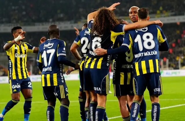 Fenerbahçe’nin namağlup ünvanını 21. haftada da sürdürdü