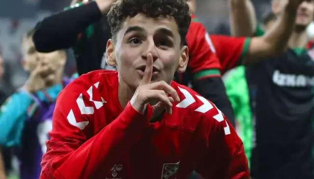 Fenerbahçe’nin yeni transferi Adem, sosyal medyada kendisine yapılan yorumlara dayanamadı