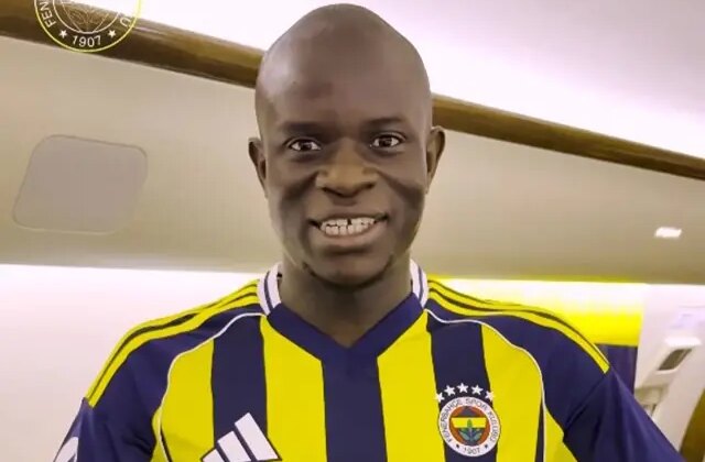 Fenerbahçe’nin yeni transferi Kante, İstanbul’a geldi