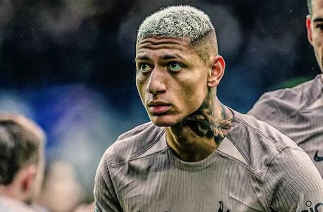 Fenerbahçe yeni sezonda bombayı Richarlison ile patlatıyor