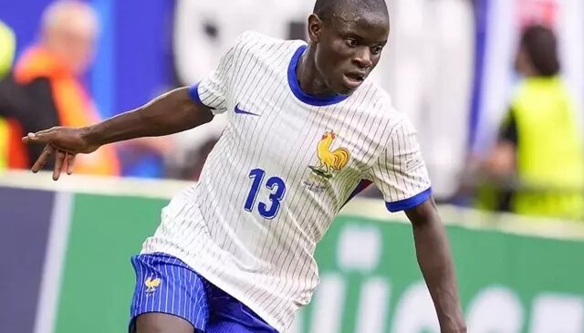 Fenerbahçeliler çıldırdı! Kante’yi havalimanında karşılamaya ne ile gideceklerini tahmin bile edemezsiniz