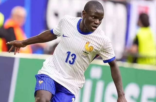 Fenerbahçeliler çıldırdı! Kante’yi havalimanında karşılamaya ne ile gideceklerini tahmin bile edemezsiniz