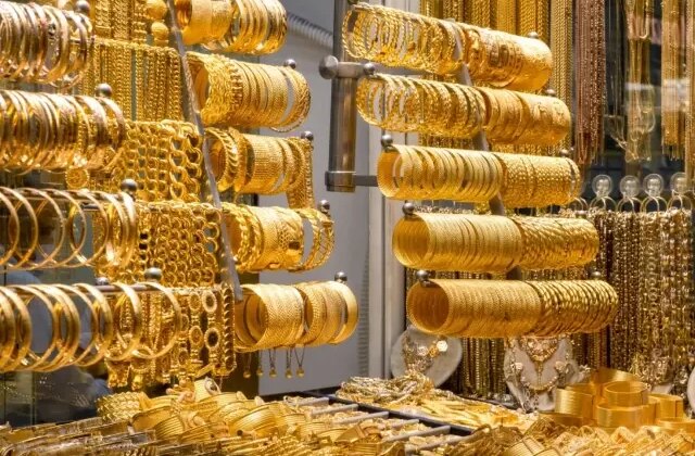 Fiyatı uçan altını tahtından etti! Talep patladı, resmen yok satıyor