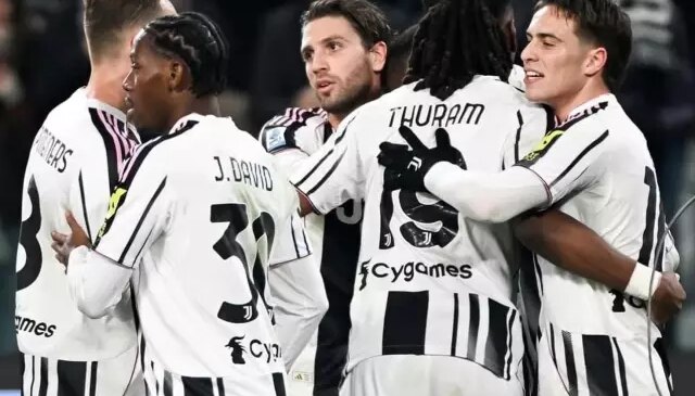 Galatasaray’ın rakibi Juventus’ta iki ayrılık birden