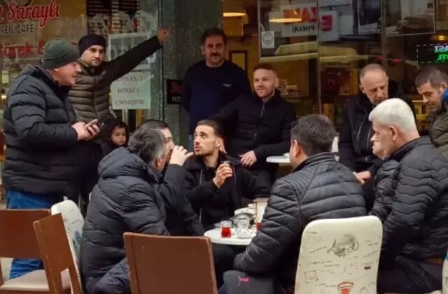 Galatasaray’ın yıldızı mahallesini ziyaret etti! İşte nedeni