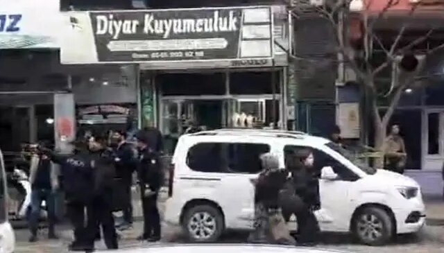 17 yaşındaki üç çocuktan milyonluk kuyumcu soygunu