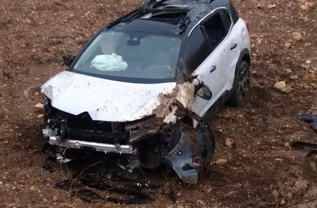 Gercüş’te otomobil şarampole yuvarlandı: 3’ü çocuk 5 yaralı