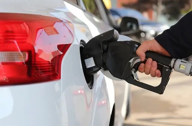 Gerilim pompayı vurdu! Akaryakıta bir zam daha geliyor