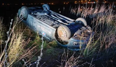 Görüştüğü kadının eşi tarafından kovalanırken kaza yaptı