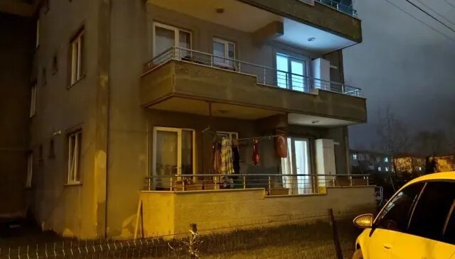 Haber alamadığı kardeşini evde ölü buldu