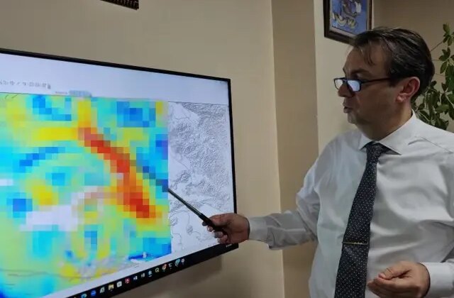 Harita üzerinden uyardı: 250 km’lik fayda hareketlilik var, 6 Şubat depremi gibi olabilir