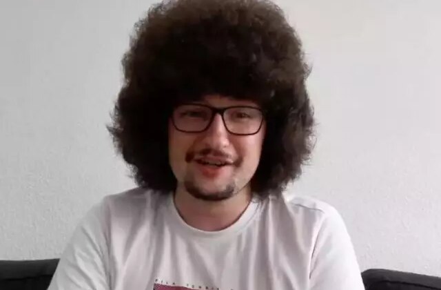 Herkes onu konuşuyor! 1.5 yıl sonra saçlarını kesebilir