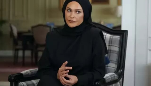 Hülya Avşar’ın filtresiz halini görenlerin ağzı açık kaldı