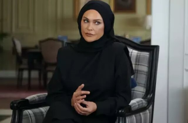 Hülya Avşar’ın filtresiz halini görenlerin ağzı açık kaldı