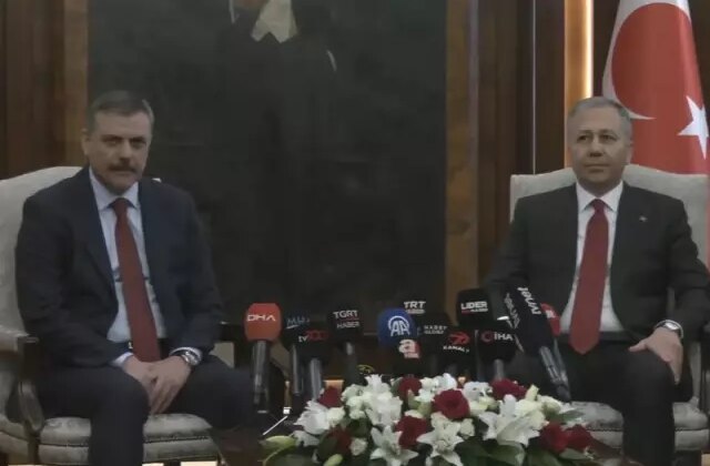 İçişleri Bakanlığı’nda devir teslim! Yerlikaya duygusal sözlerle görevi Mustafa Çiftçi’ye bıraktı