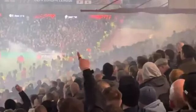 İngilizlerden Fenerbahçe’ye tepki çeken tezahürat: Galatasaray’ın…