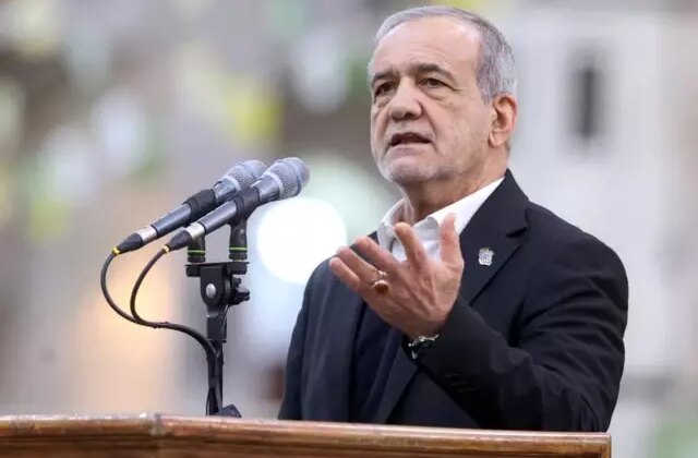 İran Cumhurbaşkanı Pezeşkiyan kendi maaşını açıkladı, halka destek verdi