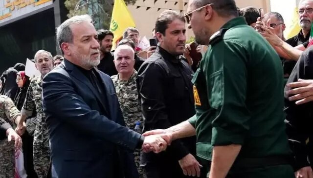 İran Dışişleri Bakanı’ndan net mesaj: İran’da rejim değişikliği imkansız