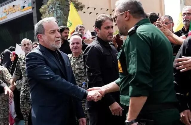 İran Dışişleri Bakanı’ndan net mesaj: İran’da rejim değişikliği imkansız