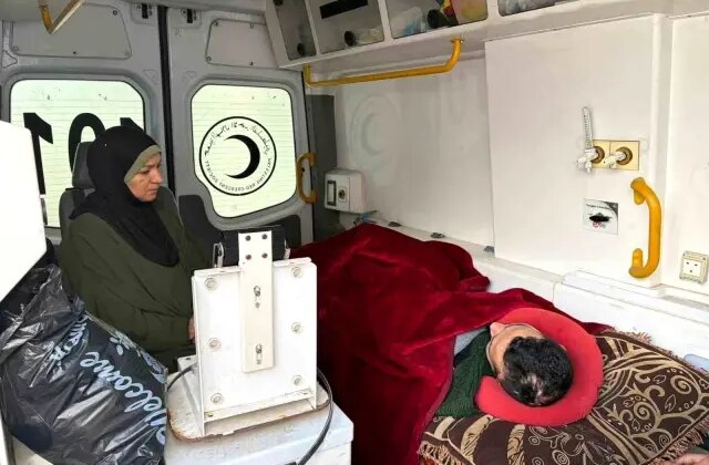 İsrail Refah sınır Kapısı’nda geçişi durdurdu, hastalar ambulanslarda mahsur kaldı