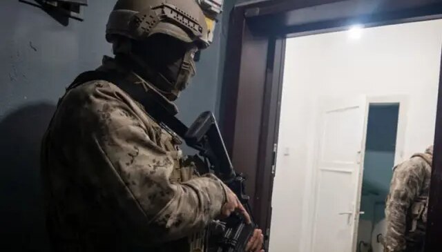 İstanbul merkezli 5 ilde çete operasyonu: 32 gözaltı