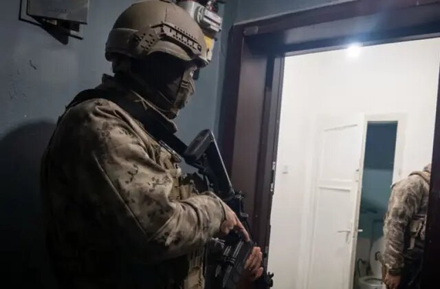 İstanbul merkezli 5 ilde çete operasyonu: 32 gözaltı