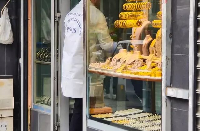 İstanbul’un göbeğinde soygun girişimi! Kuyumcu vuruldu