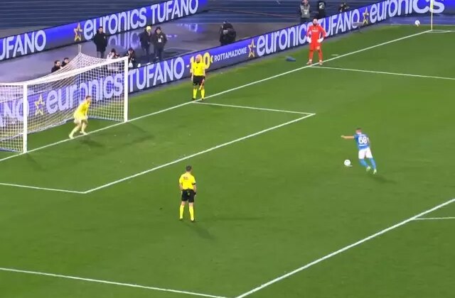 İşte futbol bu! Como, Napoli’yi de devirerek, Inter’in rakibi oldu