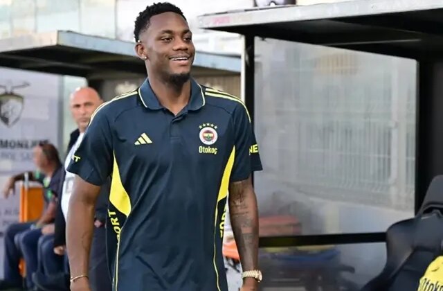 Jhon Duran hakkında bomba iddia: Para cezası veriyorlar, kolundaki saati veriyor