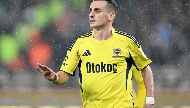 Kerem Aktürkoğlu maç içerisindeki o anları anlattı: Koltukta oturamadık