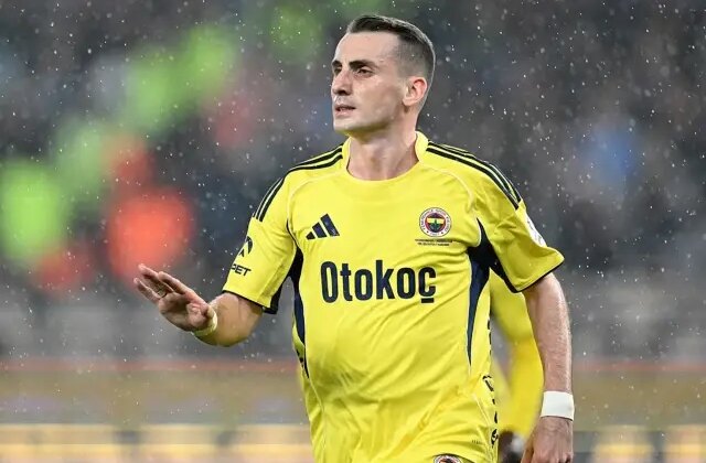 Kerem Aktürkoğlu maç içerisindeki o anları anlattı: Koltukta oturamadık