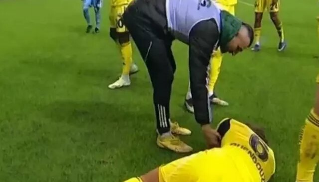 Kırmızı kart! Fenerbahçe öne geçti, Kocaeli’de olanlar oldu