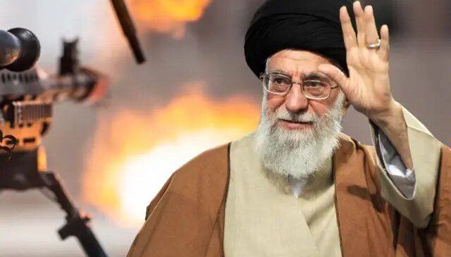 Hamaney’in konutunda silah sesleri! ABD’den önce tetiğe bastılar