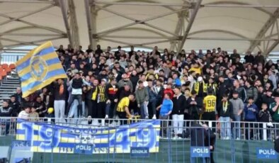 Kural tanımıyorlar! Deplasman yasağı olmasına rağmen tribüne girdiler