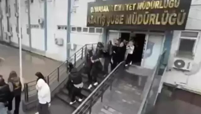 Masaj salonu görünümlü fuhuş ağına baskın