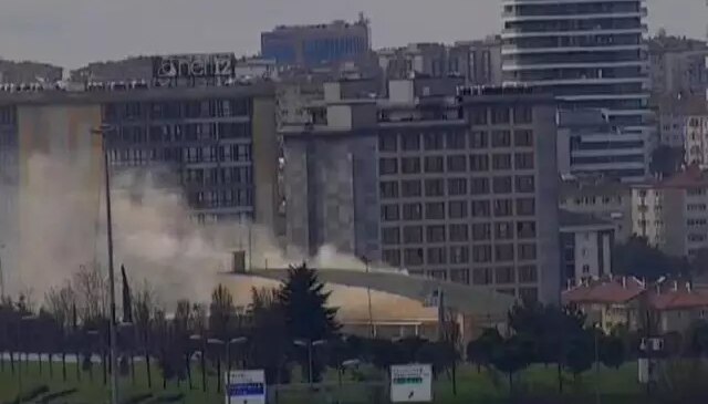 Merter Polisevi’nde çıkan yangın söndürüldü