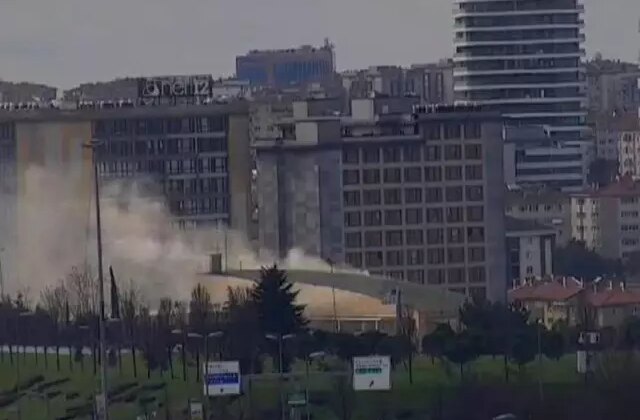 Merter Polisevi’nde çıkan yangın söndürüldü