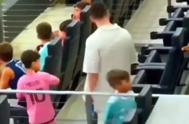 Messi’ye selam vermeden geçince annesi devreye girdi