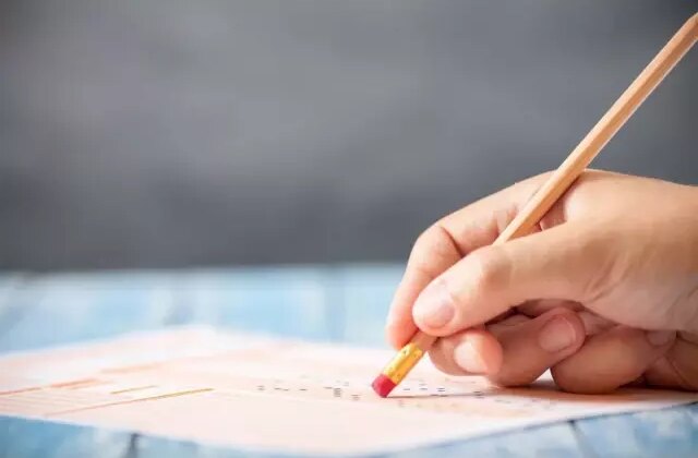 Milyonlarca adayı ilgilendiriyor! Üniversite kontenjanlarının bazıları düşürüldü