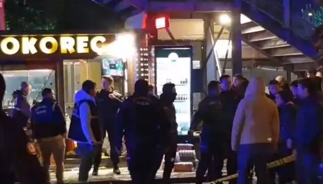 Motosikletle gelip kokoreç dükkanına kurşun yağdırdılar: 1 ölü, 2 yaralı