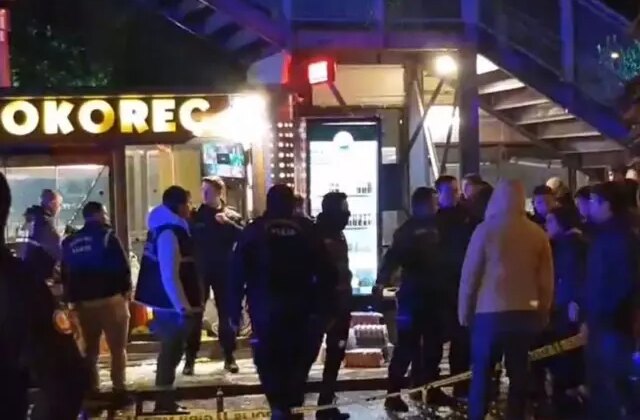 Motosikletle gelip kokoreç dükkanına kurşun yağdırdılar: 1 ölü, 2 yaralı