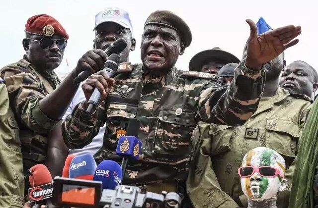 Nijer’den gündem yaratan mesaj: Fransa ile savaşa gireceğiz